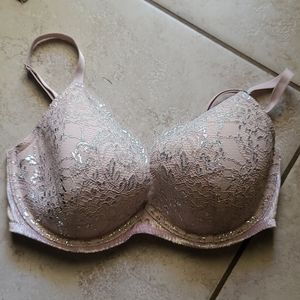 Very sexy Victoria's secret lightly lined plunge